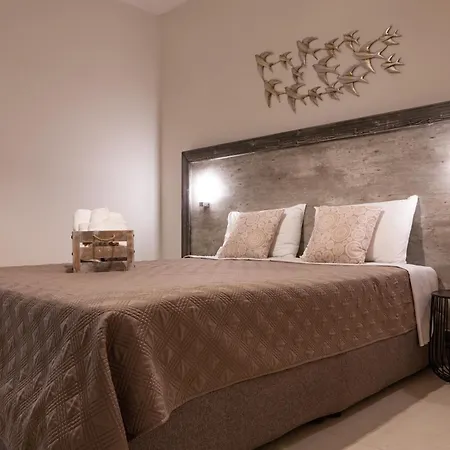 Aeolus Luxury - Ii Apartment