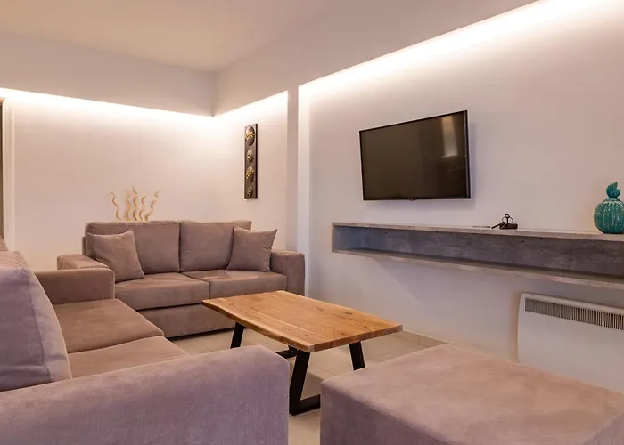 Aeolus Luxury - Ii * Nafplion